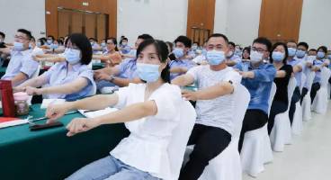 �W(xu��)�T����������Ӣ�Ŕy�����º�������x�܈�(zh��)����ϵ�y(t��ng)��Ӗ(x��n)