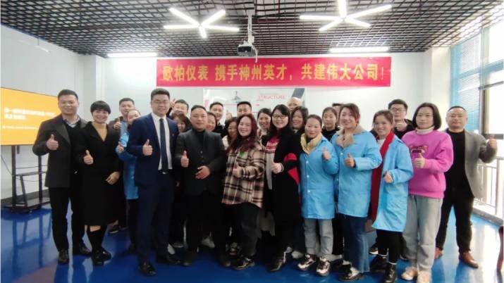 ����Ӣ�������W�؃x���_չ�x�܈�������Ӗ